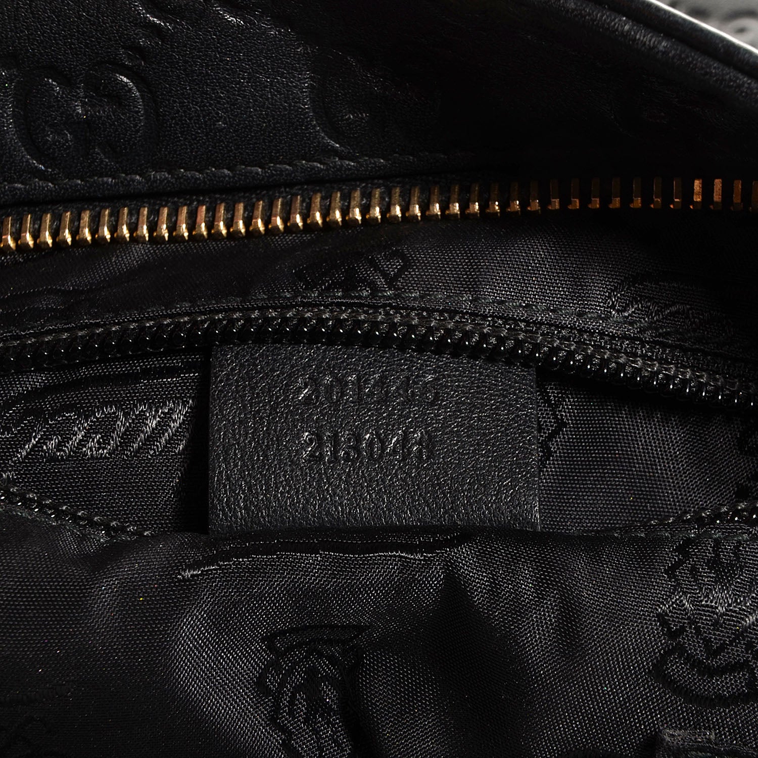 Gucci Guccissima Medium Flat Messenger Bag Black 8 of 8