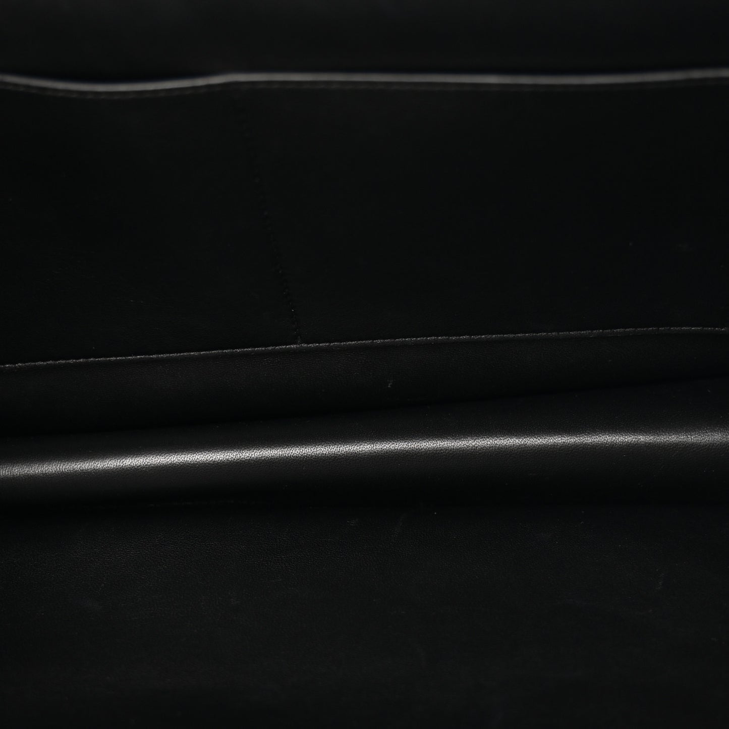 Smooth Calfskin Medium Clasp Shoulder Bag Black