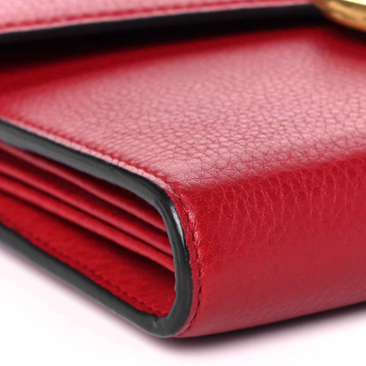 Calfskin GG Marmont Chain Wallet Vulcanic Red