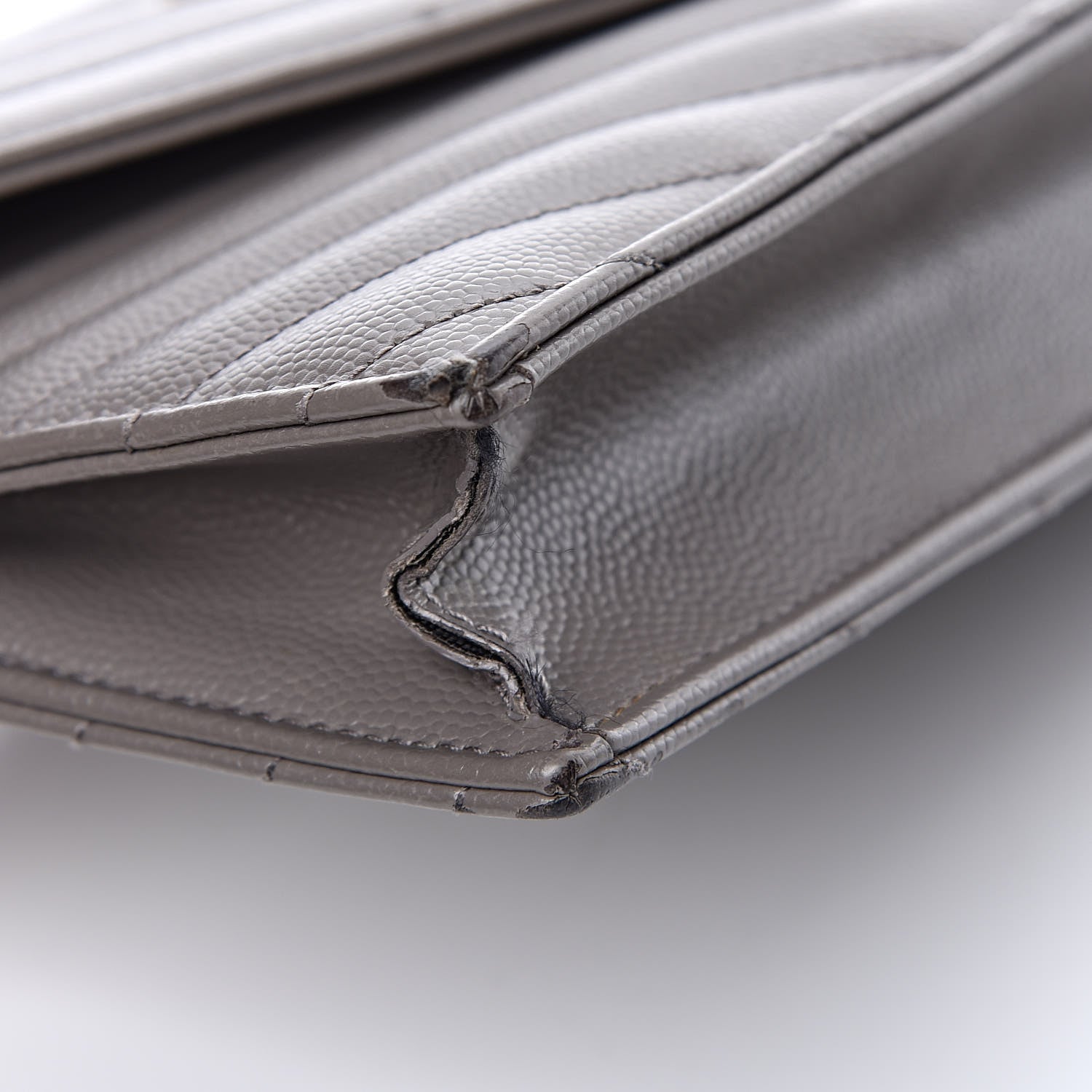 Saint Laurent Grain De Poudre Matelasse Chevron Monogram Chain Wallet Fog 12 of 15