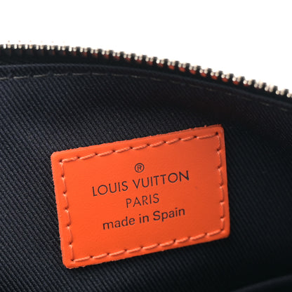 Louis Vuitton Damier Cobalt Race Discovery Messenger 6 of 10