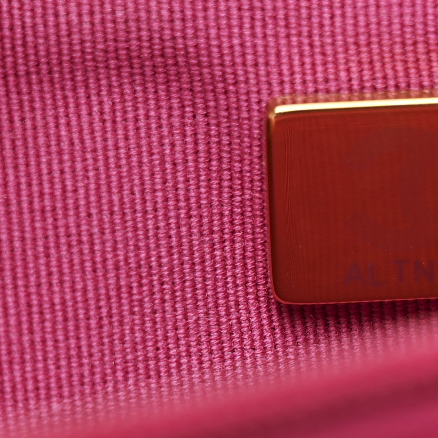 Caviar Quilted Wallet On Chain WOC Dark Pink