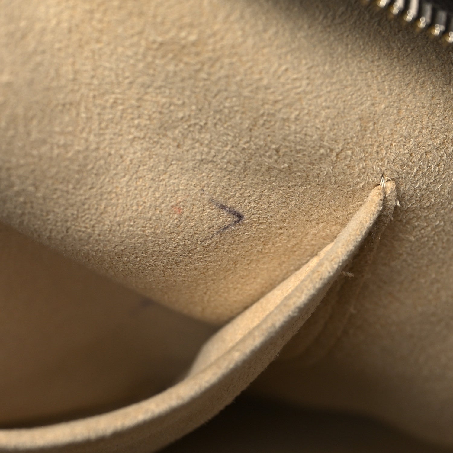 Louis Vuitton Monogram Manhattan PM 12 of 18