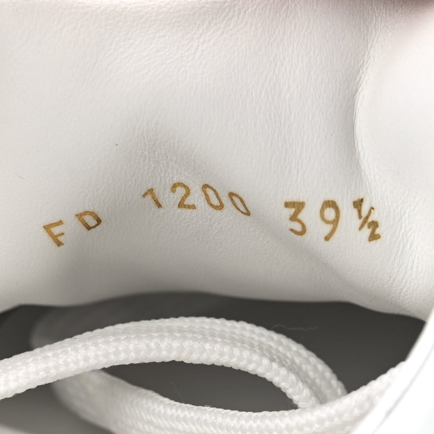 Calfskin Time Out Sneakers 39.5 White