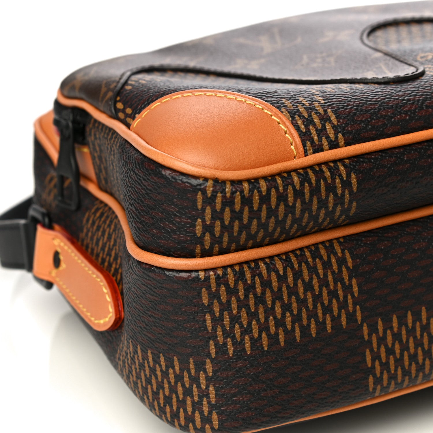 Louis Vuitton X NIGO Giant Damier Ebene Monogram Nil Messenger 10 of 11