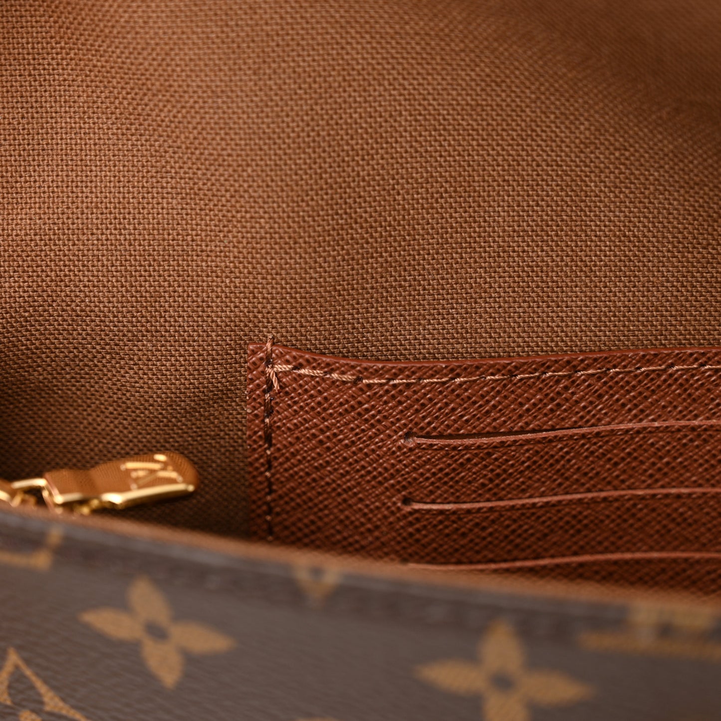 Monogram Ivy Wallet On Chain