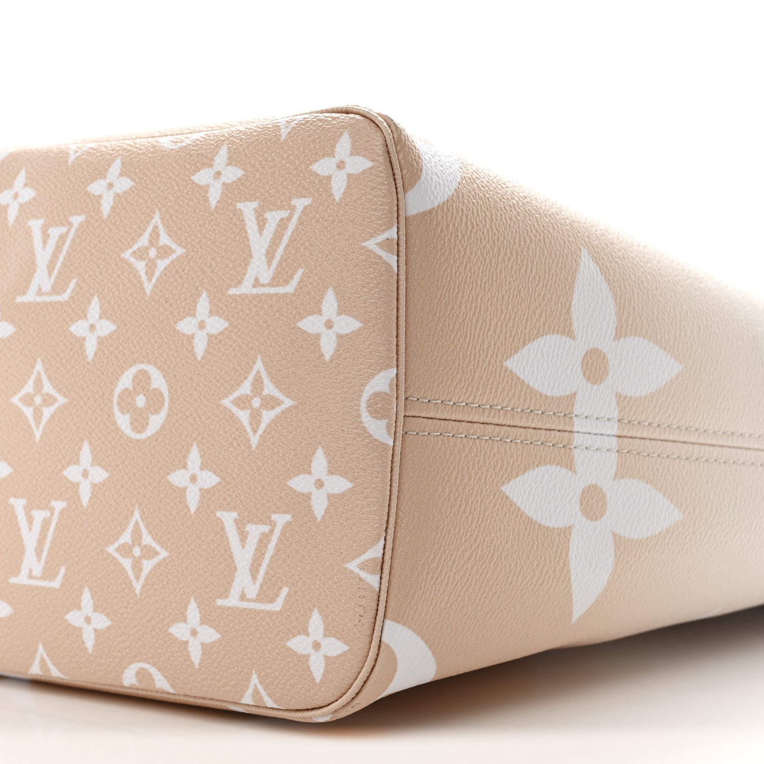 Louis Vuitton Monogram Giant By The Pool Neverfull MM Brume 9 of 10