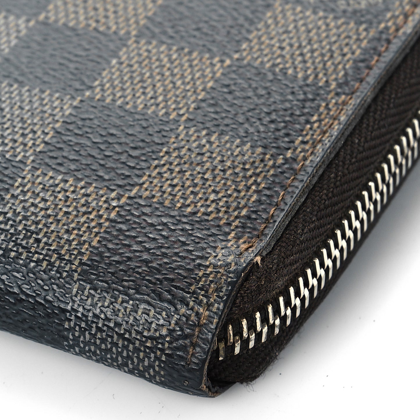 Damier Ebene Zippy Wallet