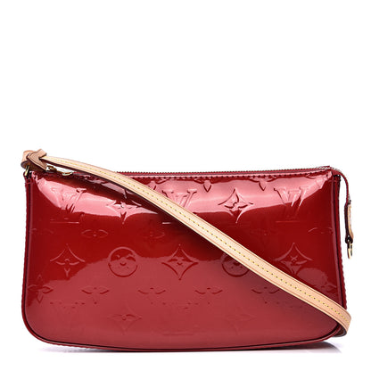 Louis Vuitton Vernis Pochette Accessories NM Pomme D'Amour 1 of 9