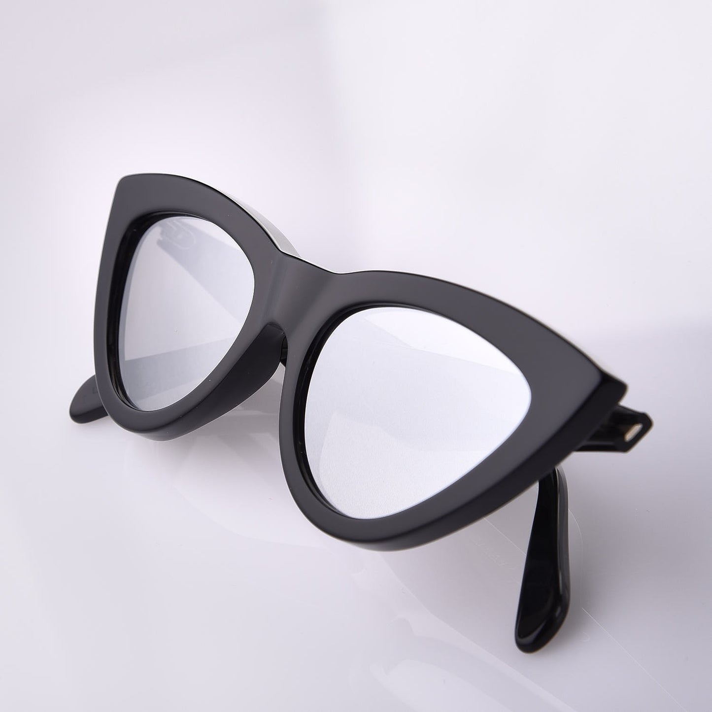 Acetate Cat Eye Sunglasses CL40019I Black