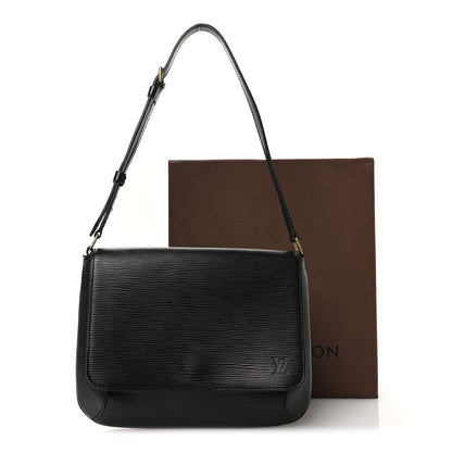 Louis Vuitton Epi Messenger Black 10 of 10