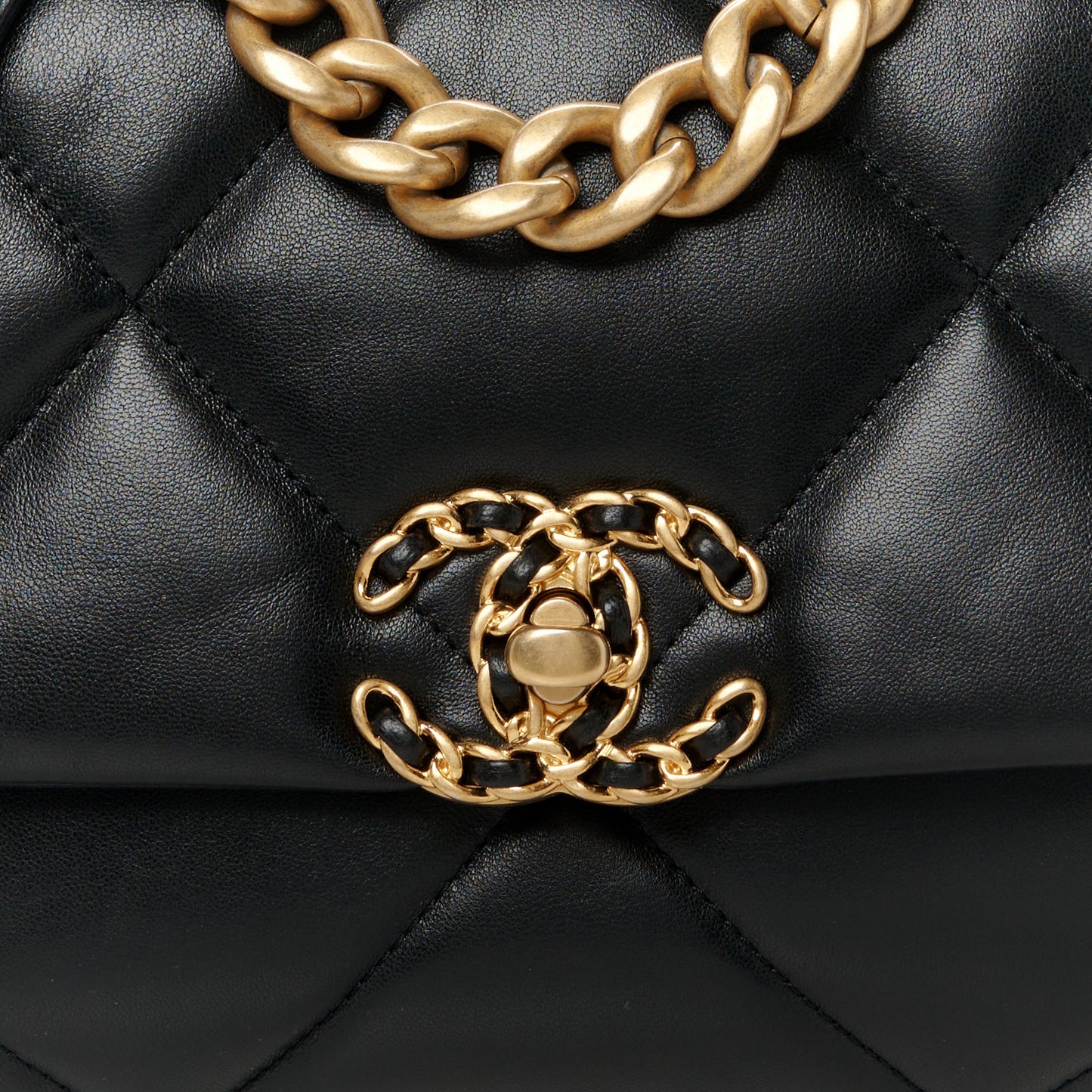 Lambskin Quilted Medium Chanel 19 Flap Black