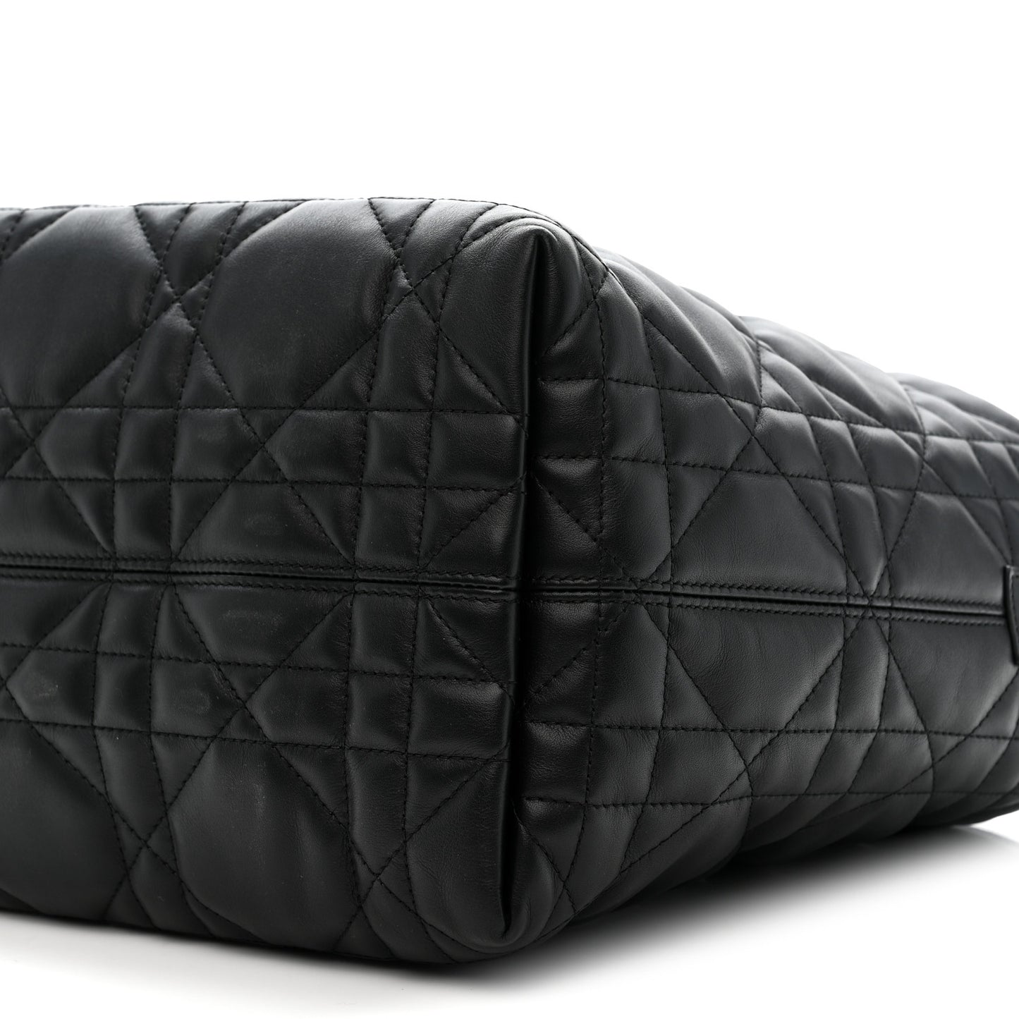 Calfskin Macrocannage Medium Toujours Black