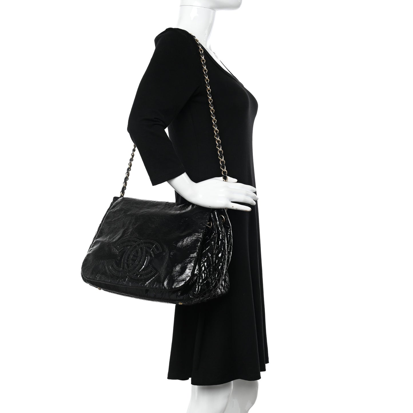 Vinyl XL Rock and Chain Flap Black