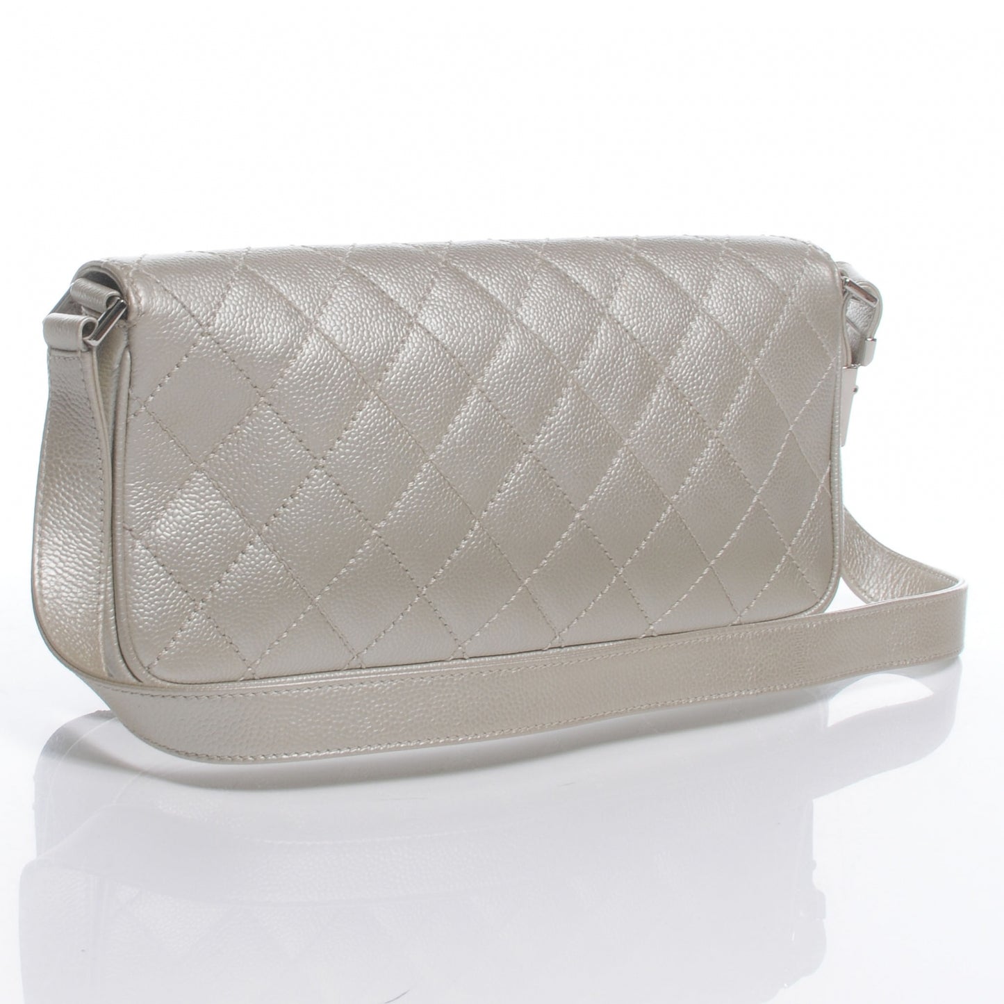 Caviar Quilted CC Shoulder Bag Pearl