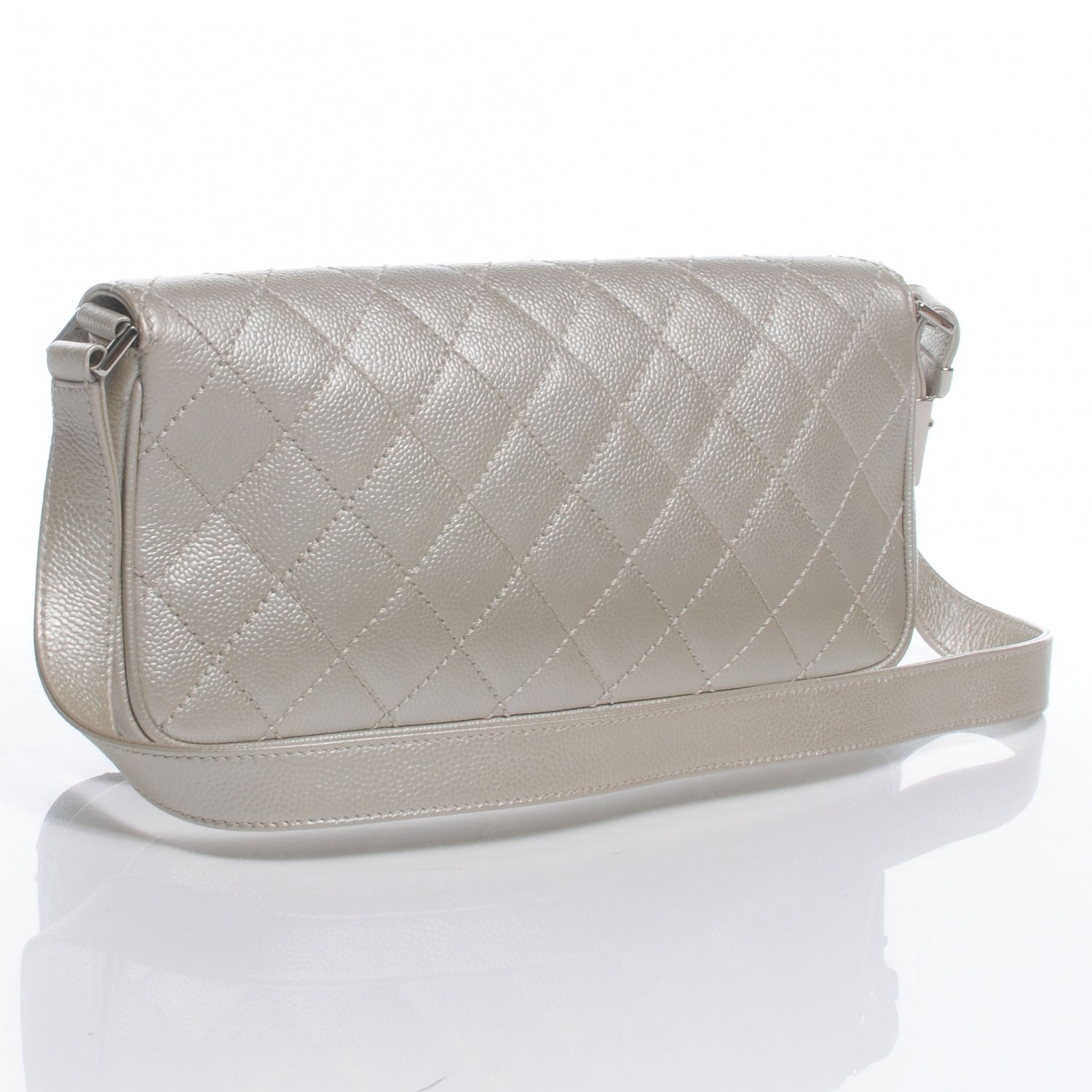 Chanel Caviar Quilted CC Shoulder Bag Pearl 3 of 7