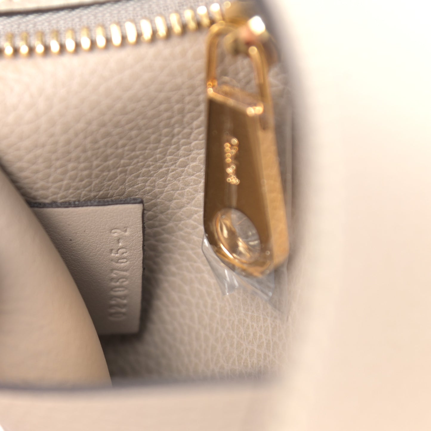 Small Grain Smooth Calfskin Small Darryl Hobo Motty Grey