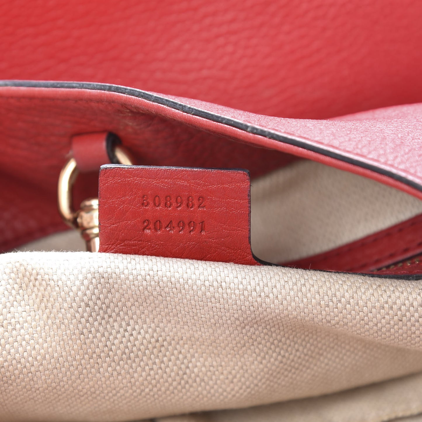 Pebbled Calfskin Medium Soho Chain Shoulder Bag Tabasco Red