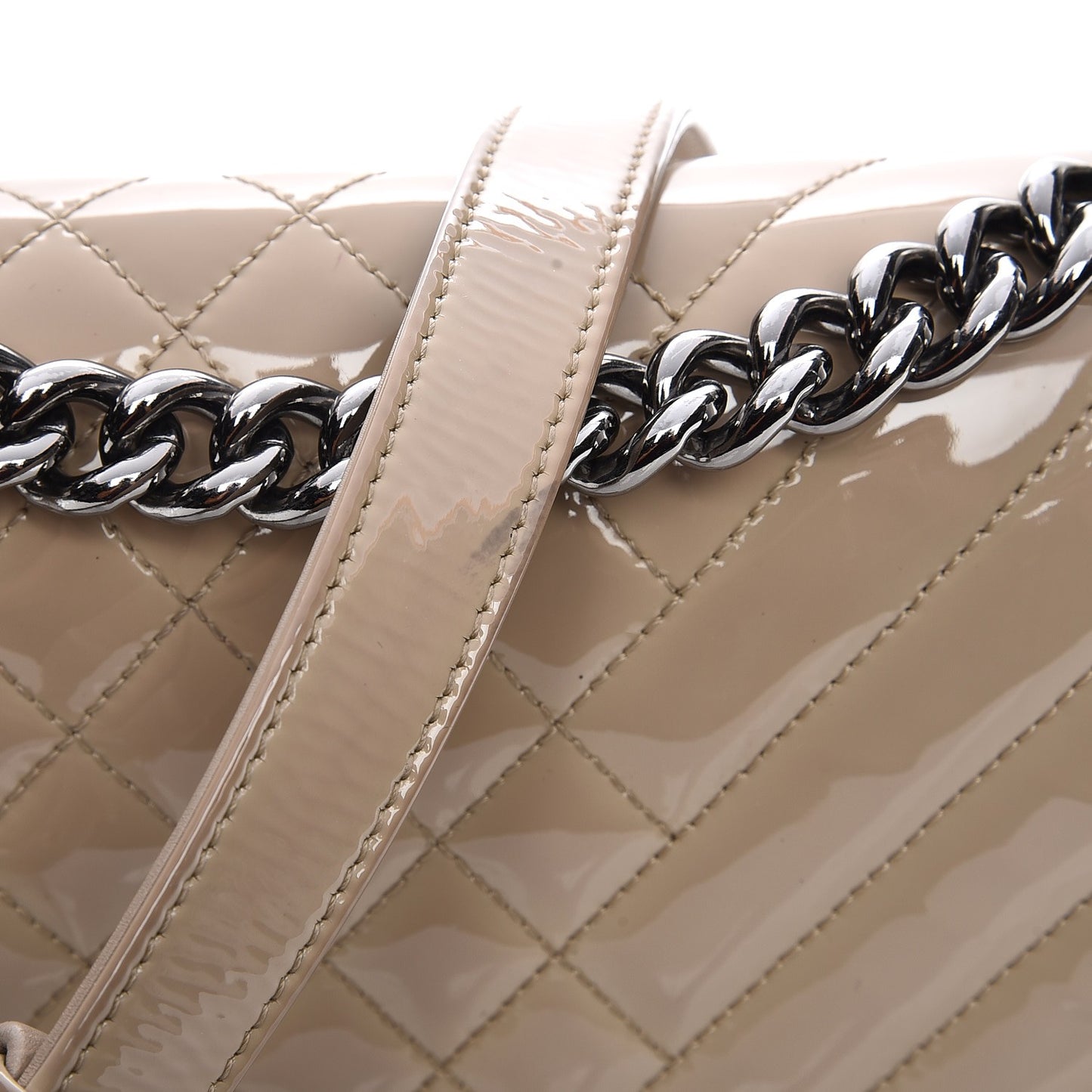 Patent Chevron Medium Boy Flap Beige
