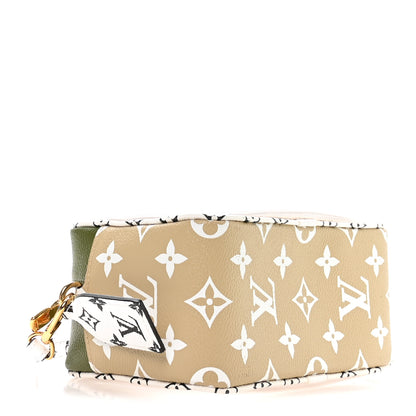Louis Vuitton Monogram Giant Beach Pouch Kaki 4 of 10