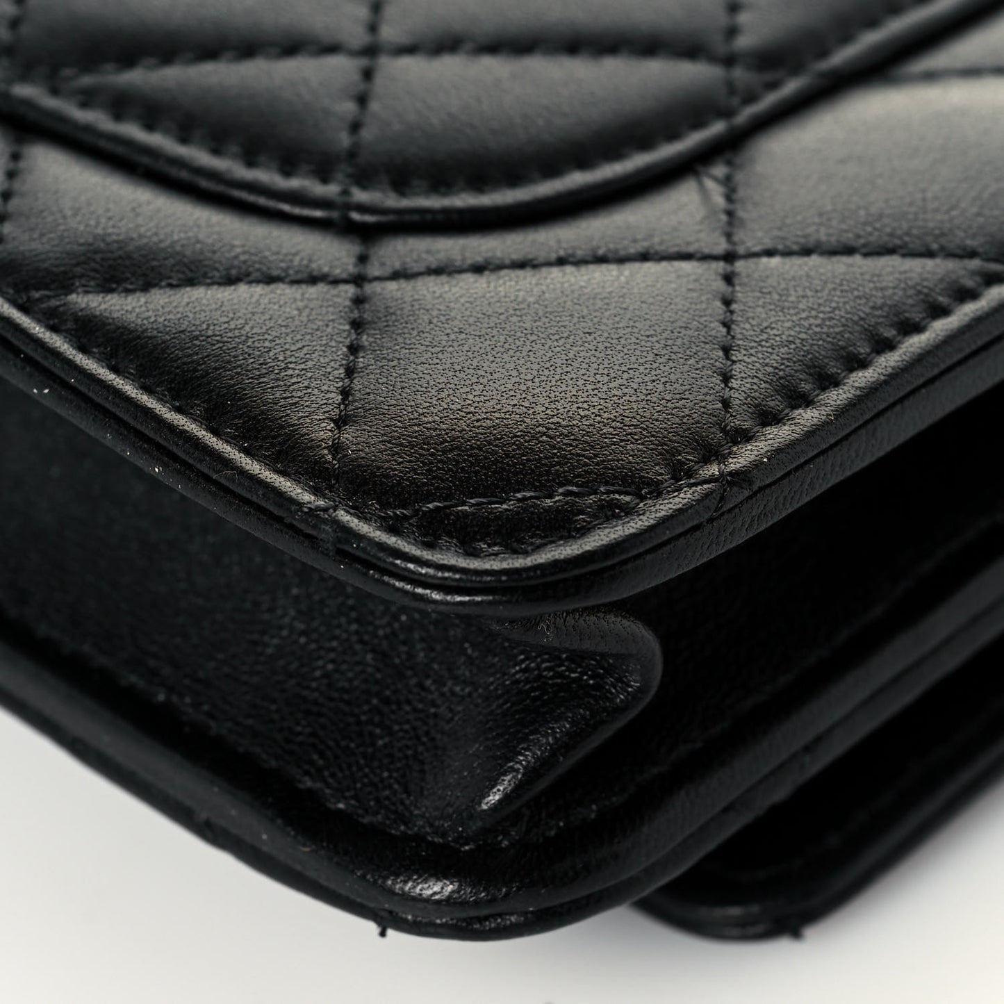 Lambskin Quilted Pearl Wallet On Chain WOC Black