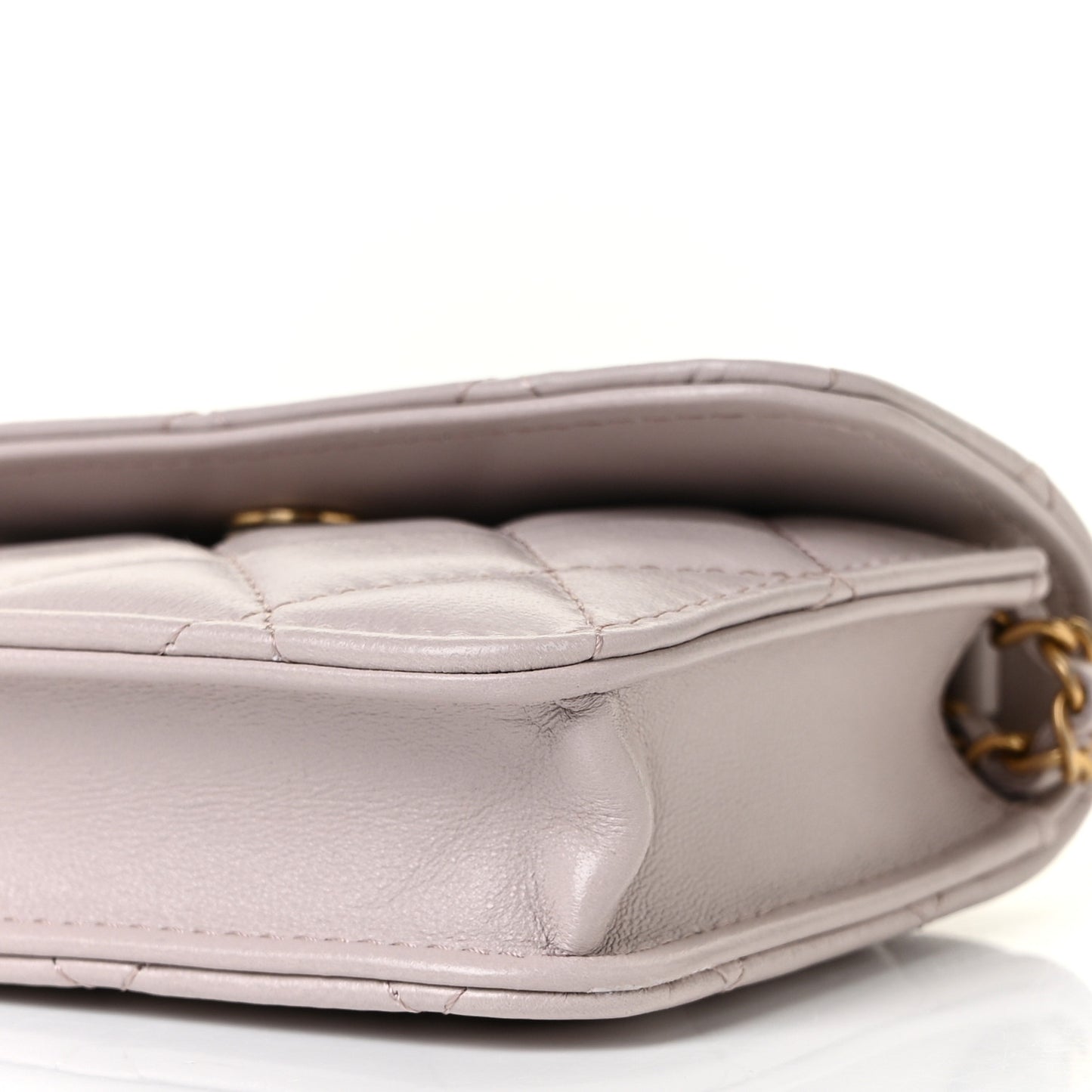 Lambskin Quilted Pearl Crush Clutch With Chain Light Purple