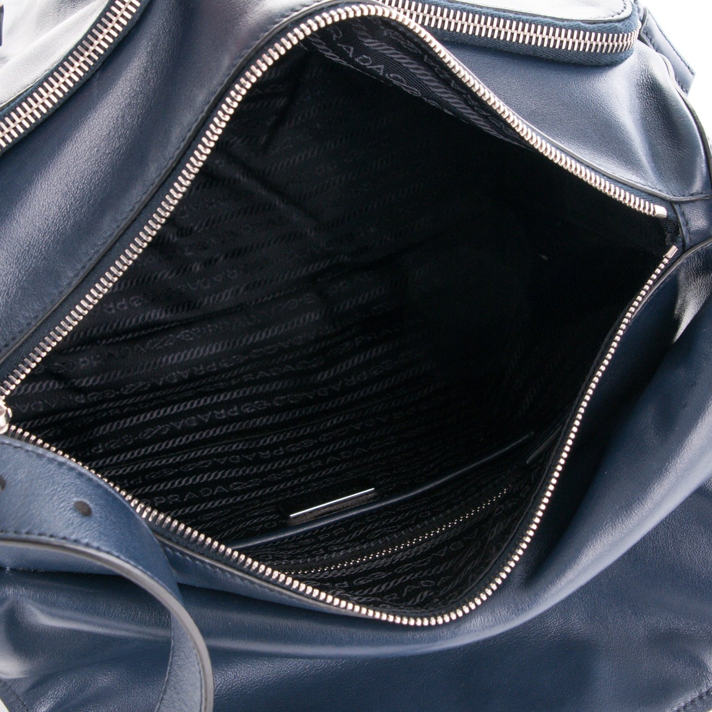 Soft Calf Pattina Messenger Bag Baltico