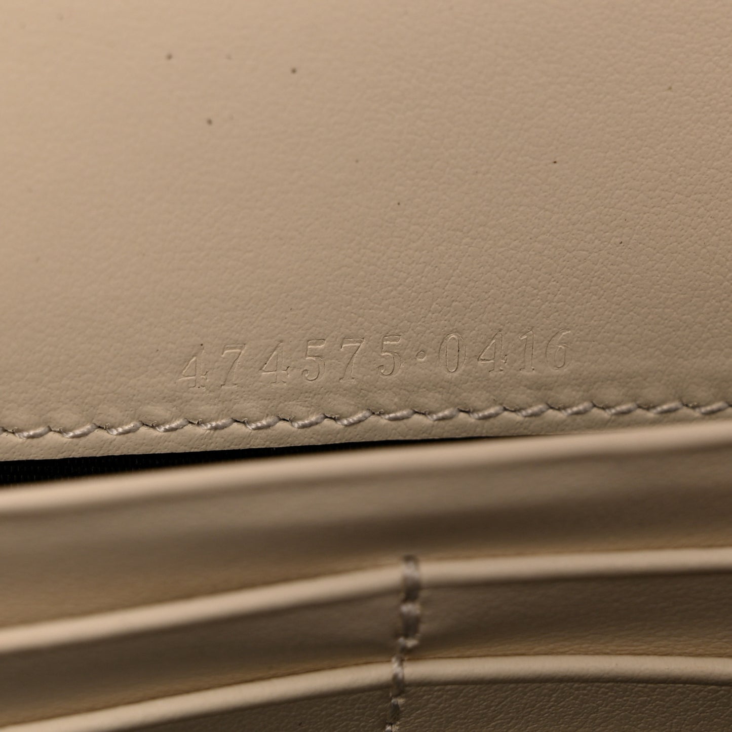 Calfskin Matelasse GG Marmont Chain Wallet Mystic White