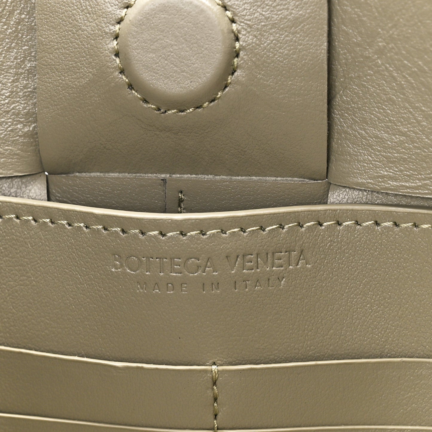 Calfskin Maxi Intrecciato Cassette Pouch On Strap Travertine