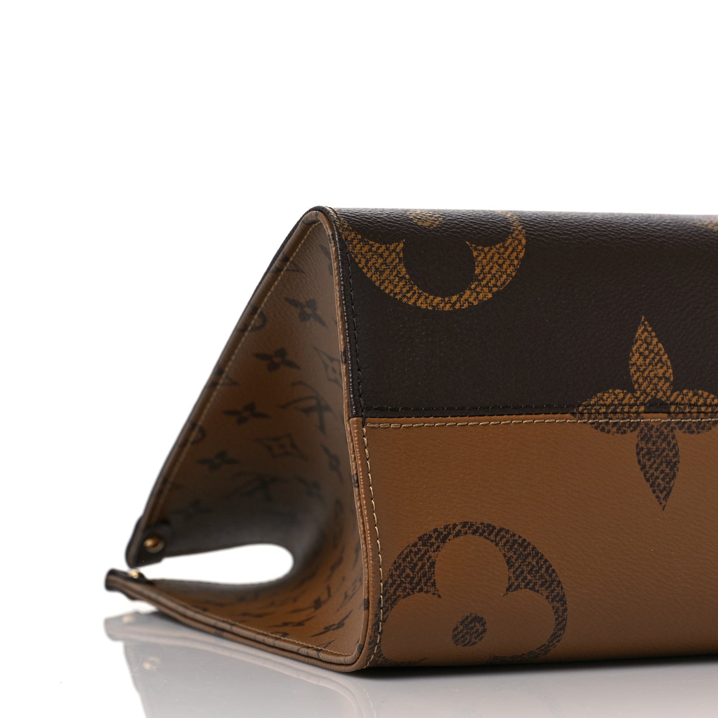Reverse Monogram Giant Onthego MM