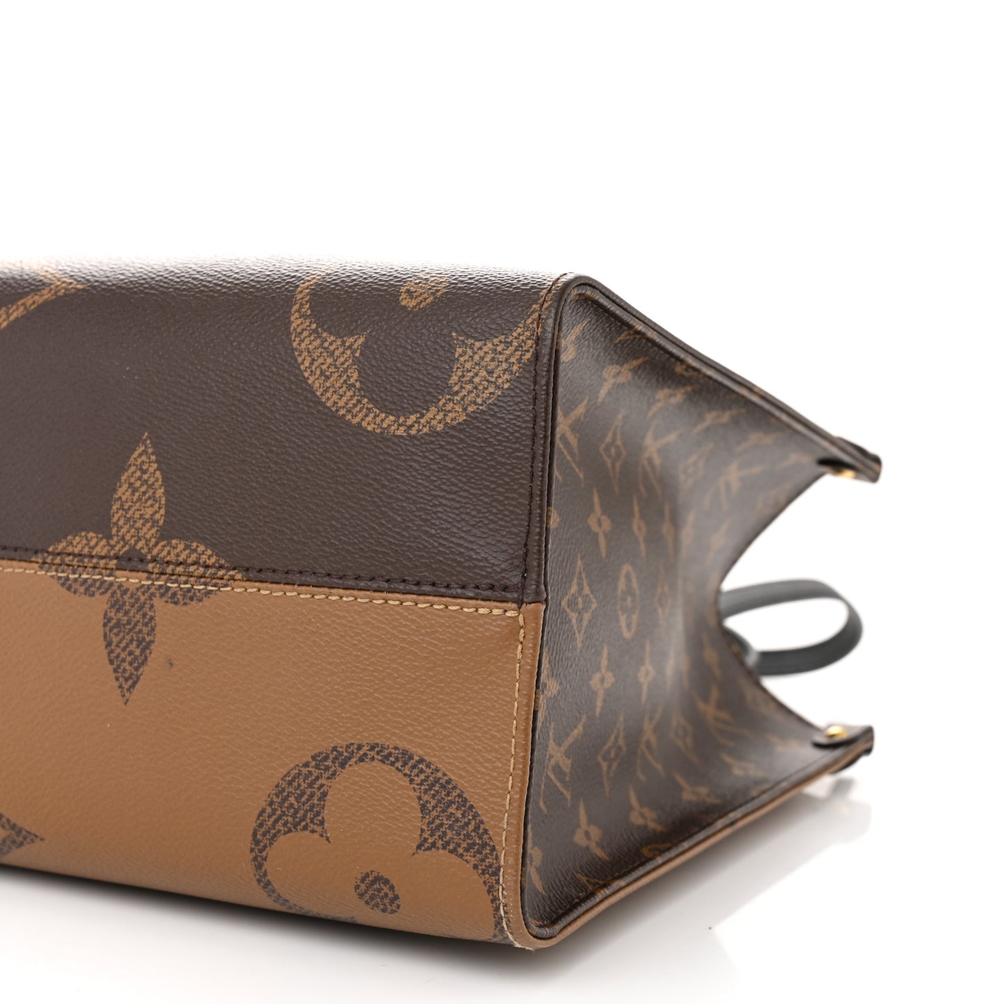 LOUIS VUITTON Reverse Monogram Giant Onthego MM