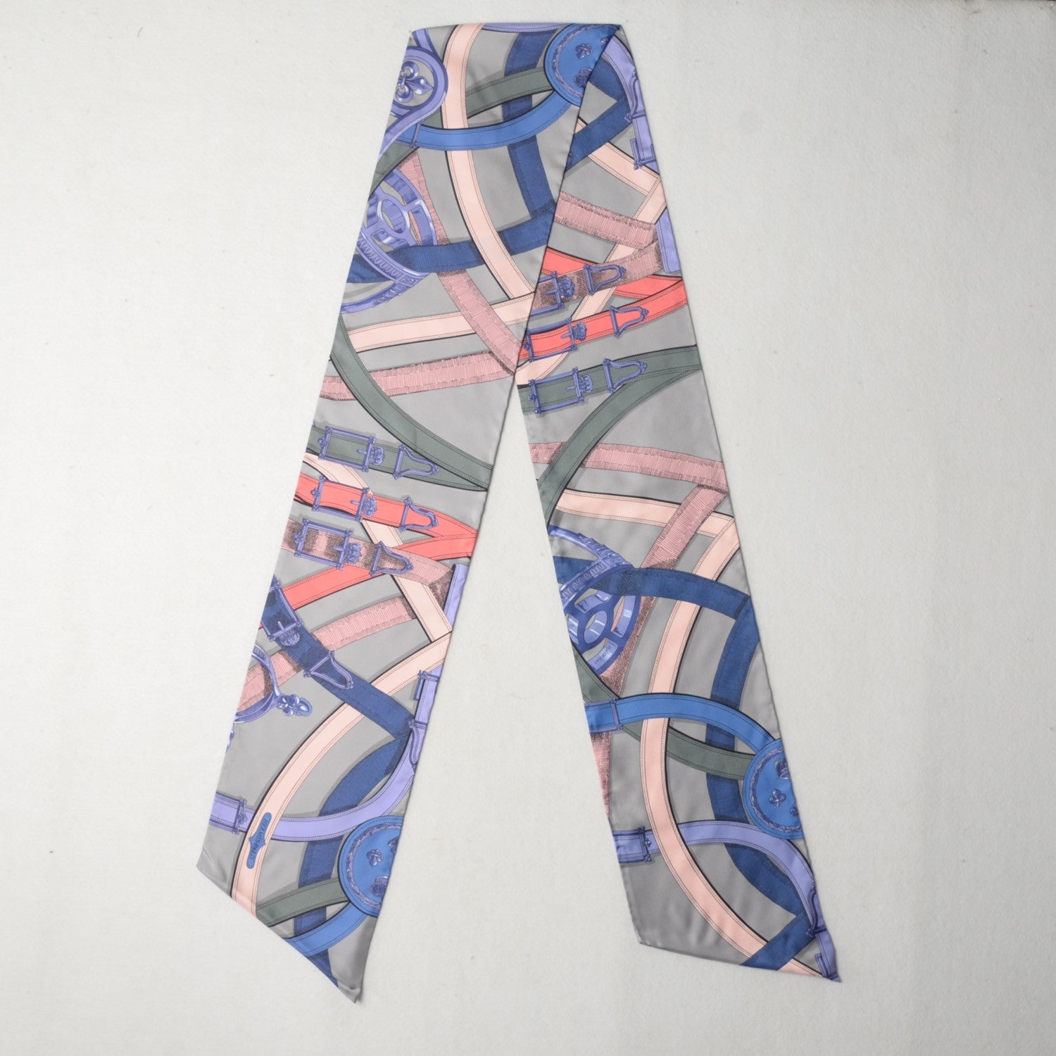Hermes Silk Cavalcadour Maxi Twilly Gris Perle Mauve Crevette 4 of 7