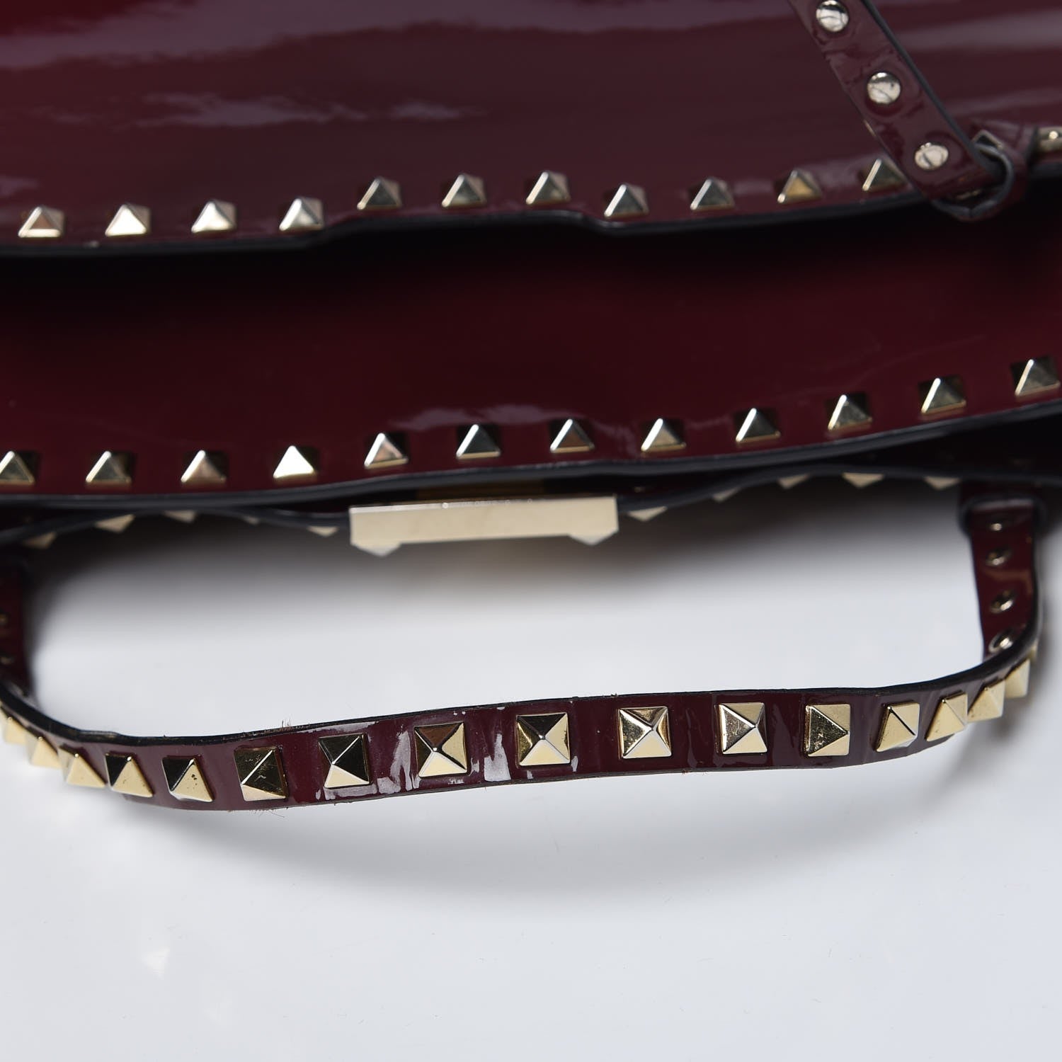 Valentino Garavani Patent Rockstud Flip Lock Tote Rubin 8 of 11