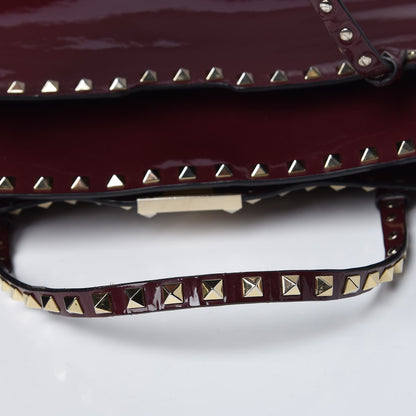 Valentino Garavani Patent Rockstud Flip Lock Tote Rubin 8 of 11