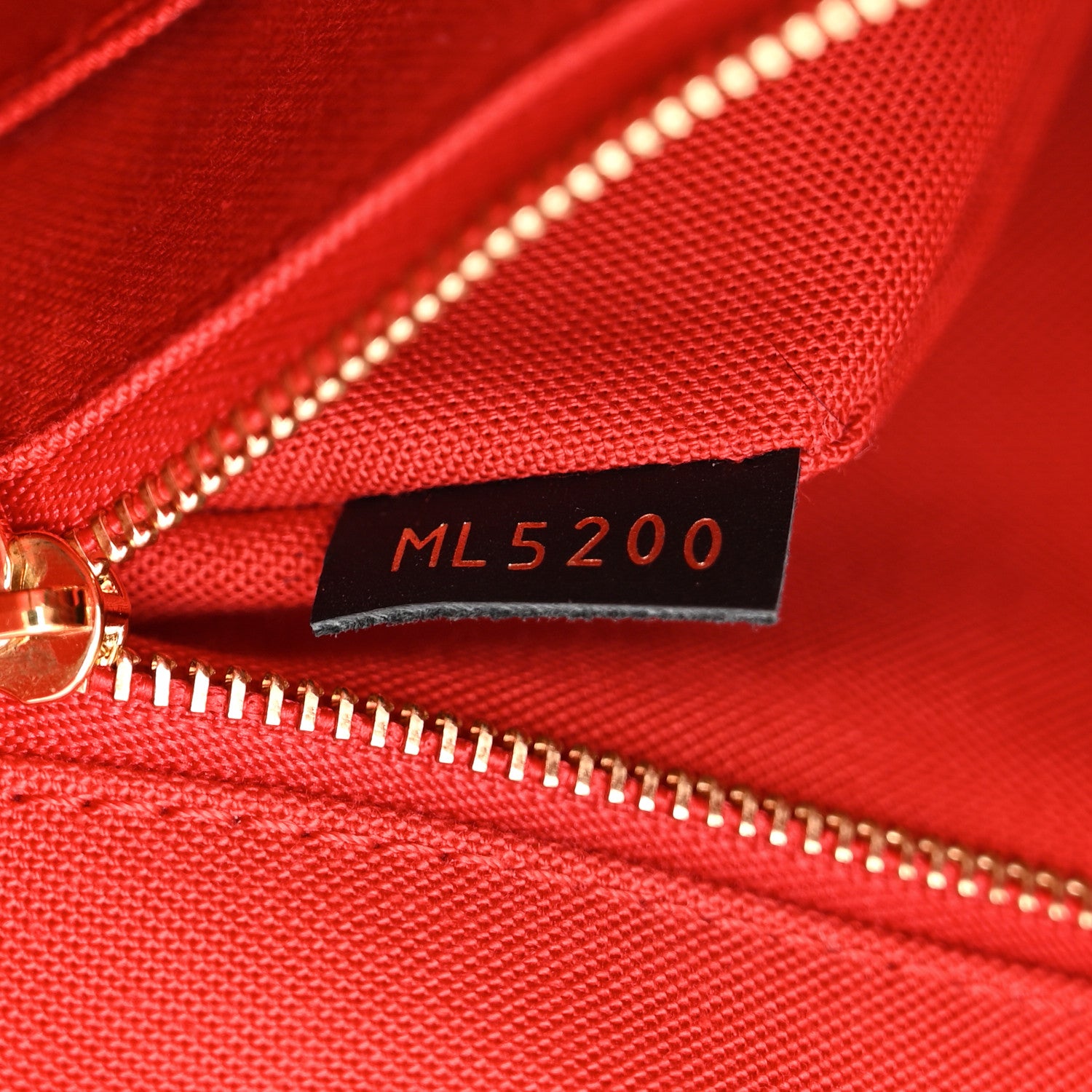 Louis Vuitton Reverse Monogram Giant Onthego MM 7 of 11