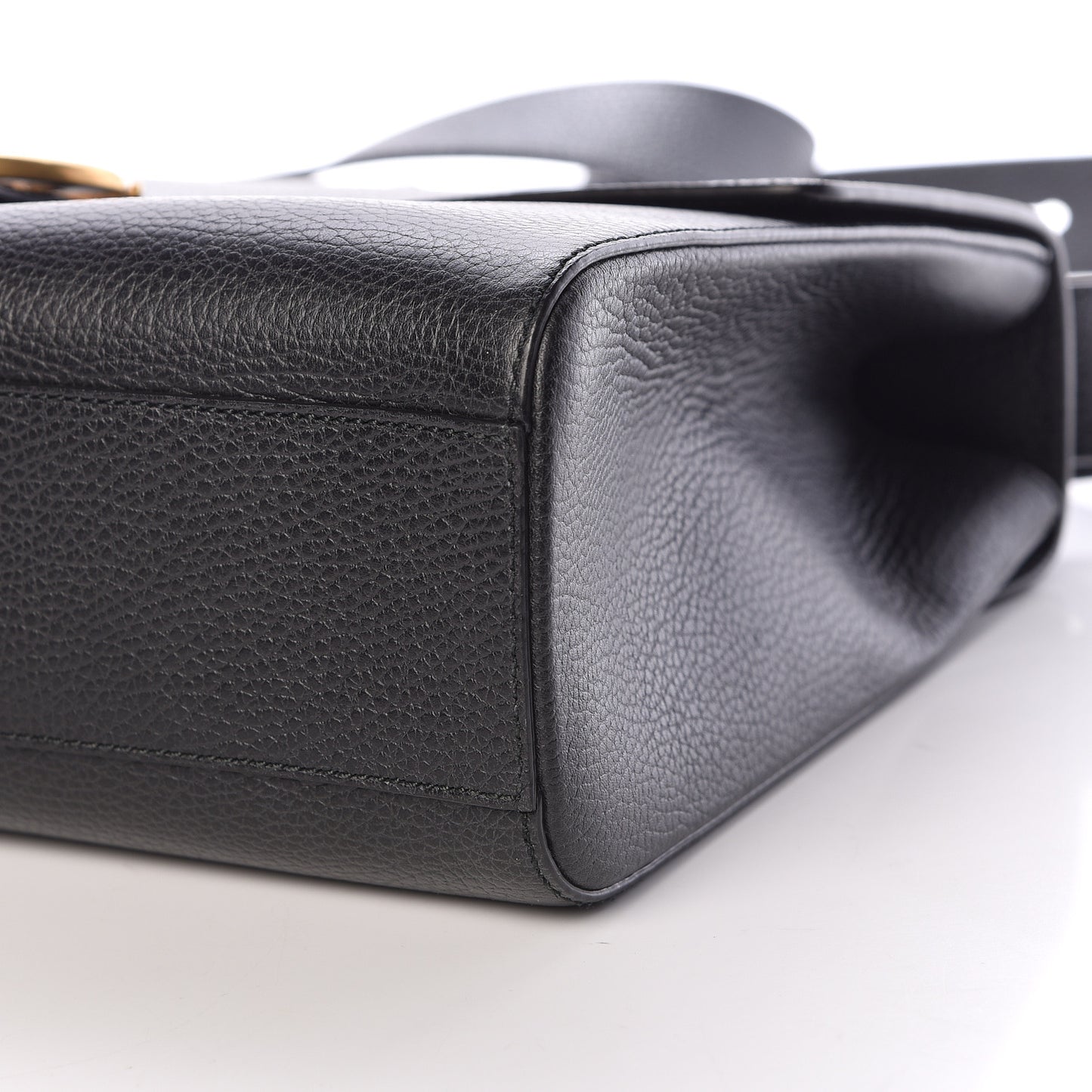 Calfskin GG Marmont Messenger Bag Black