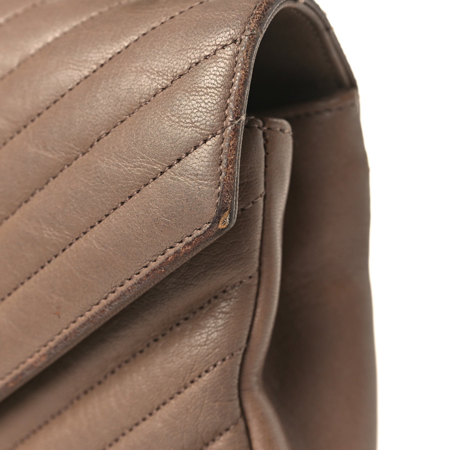 Saint Laurent Sheepskin Matelasse Chevron Monogram Medium College Bag Fard 12 of 20