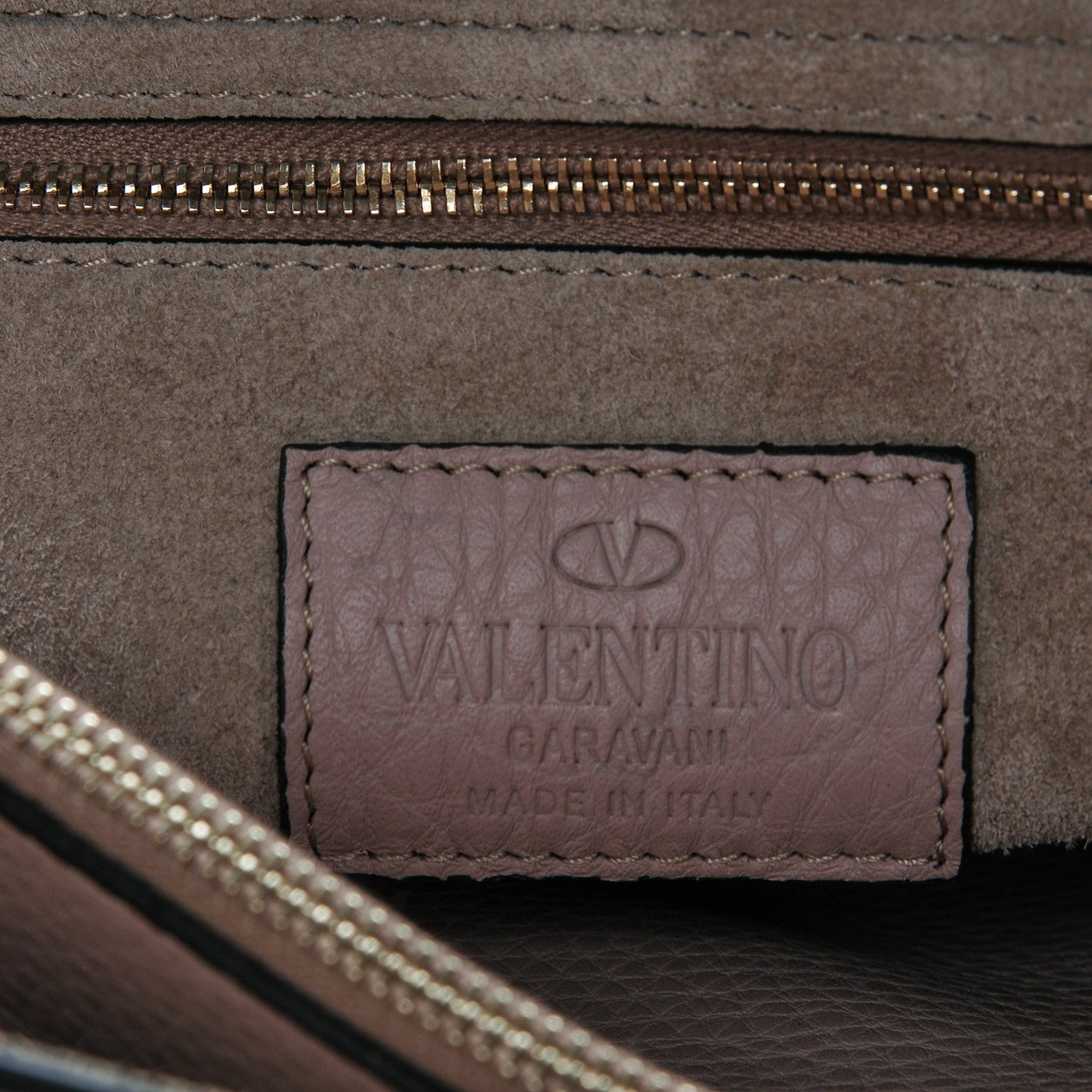 Valentino Garavani Pebbled Calfskin Rockstud Single Handle Flap Bag Poudre 6 of 6