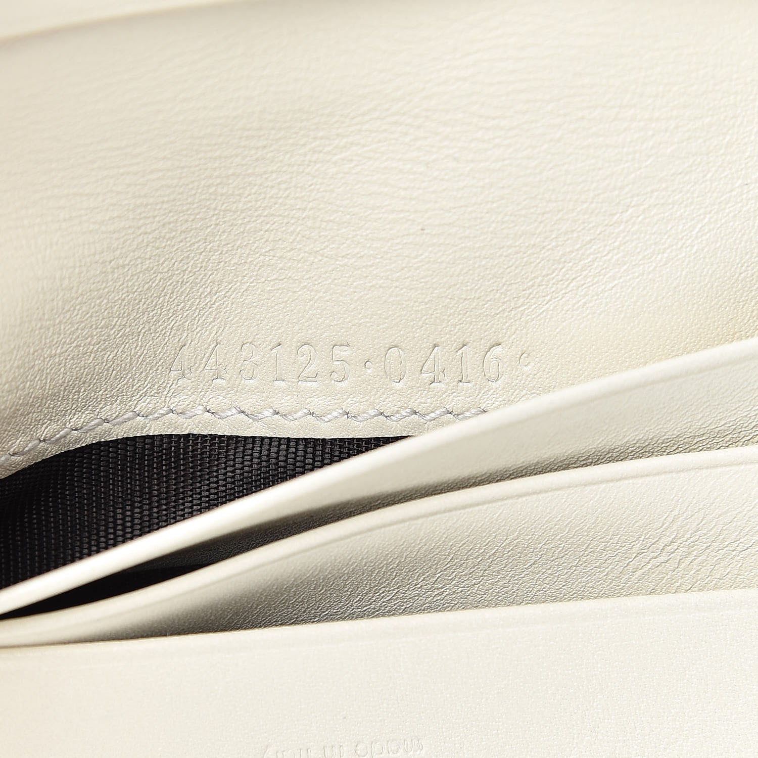 Gucci Calfskin Matelasse GG Marmont Card Case White 7 of 7