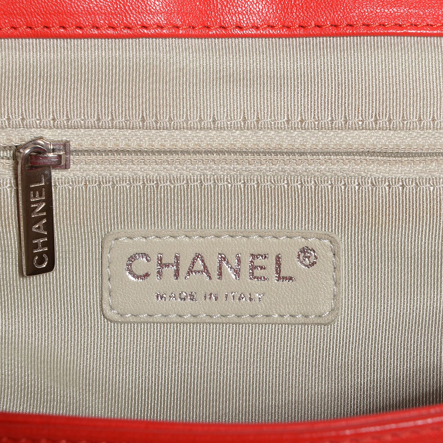 Washed Lambskin Chain Around Medium Messenger Coral
