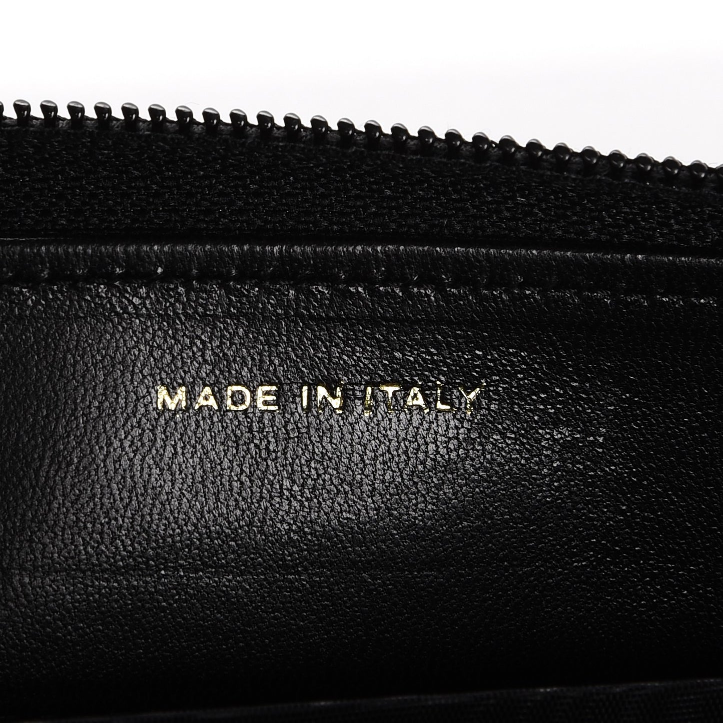 Caviar Timeless CC Large Gusset Zip Around Wallet Black