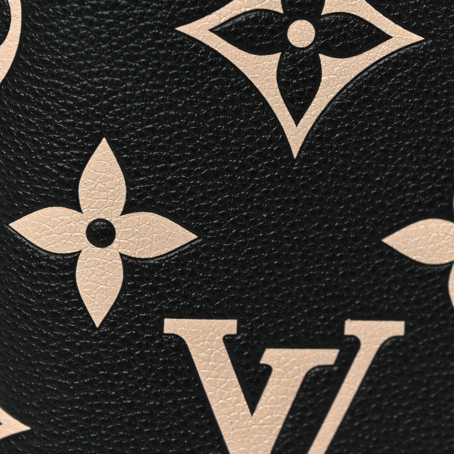 Louis Vuitton Empreinte Monogram Giant Paul Notebook Cover MM  Black Beige 7 of 8