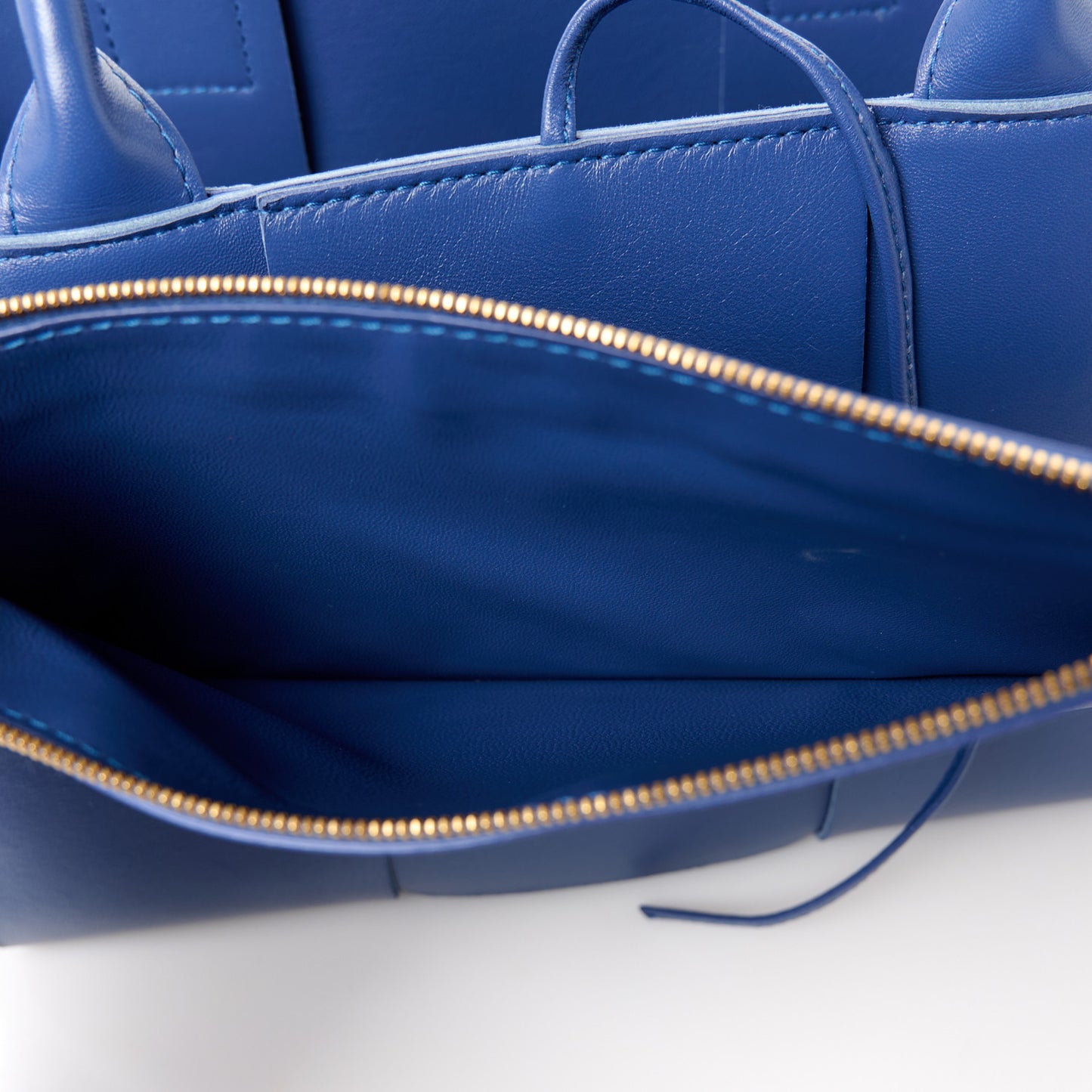 Nappa Maxi Intrecciato Small Arco Tote Cruise