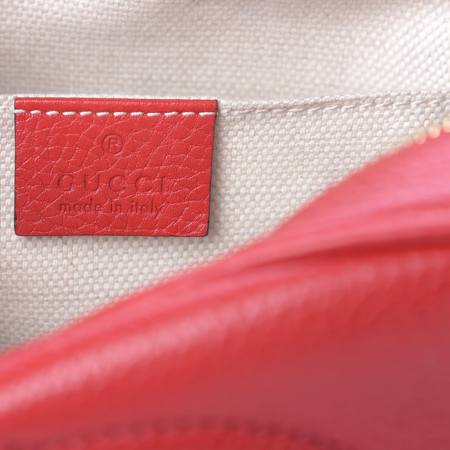 Pebbled Calfskin Small Soho Disco Bag Vibrant Red