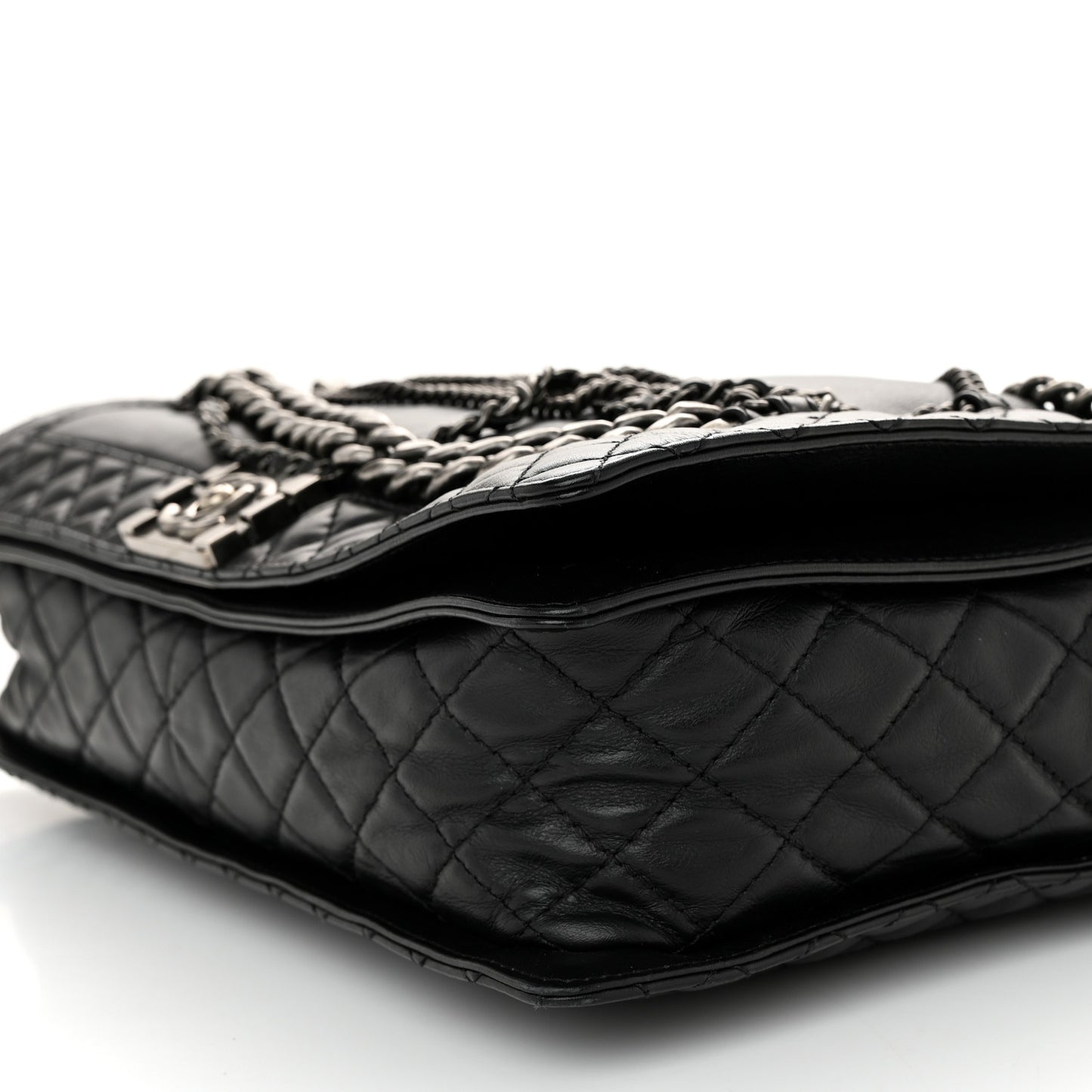 Calfskin Enchained XL Boy Flap Black