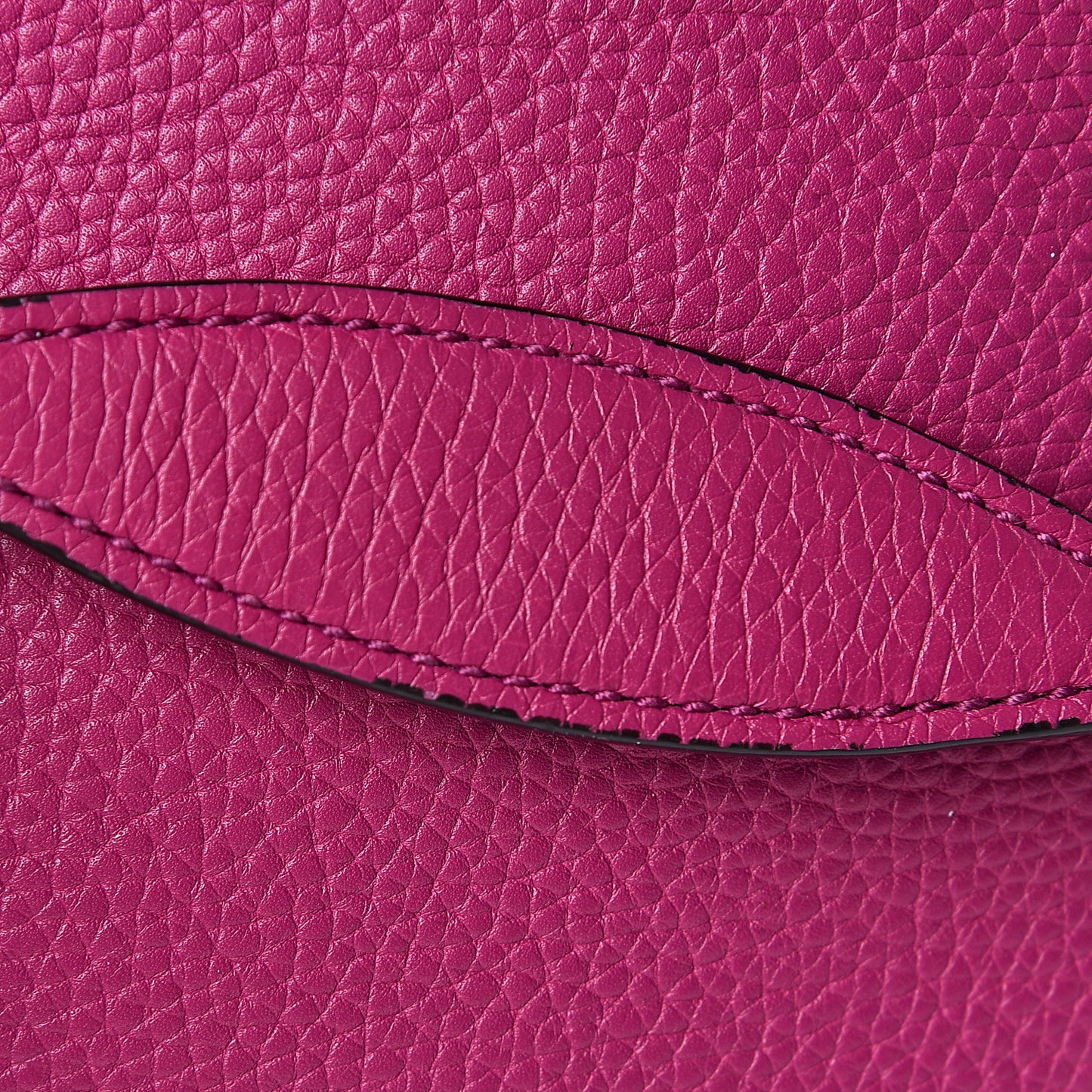 Cellarius Calfskin Medium Soho Chain Shoulder Bag Bright Bouganville