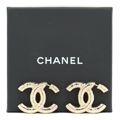 Chanel Metal Large CC Earrings Light Gold 5 of 5
