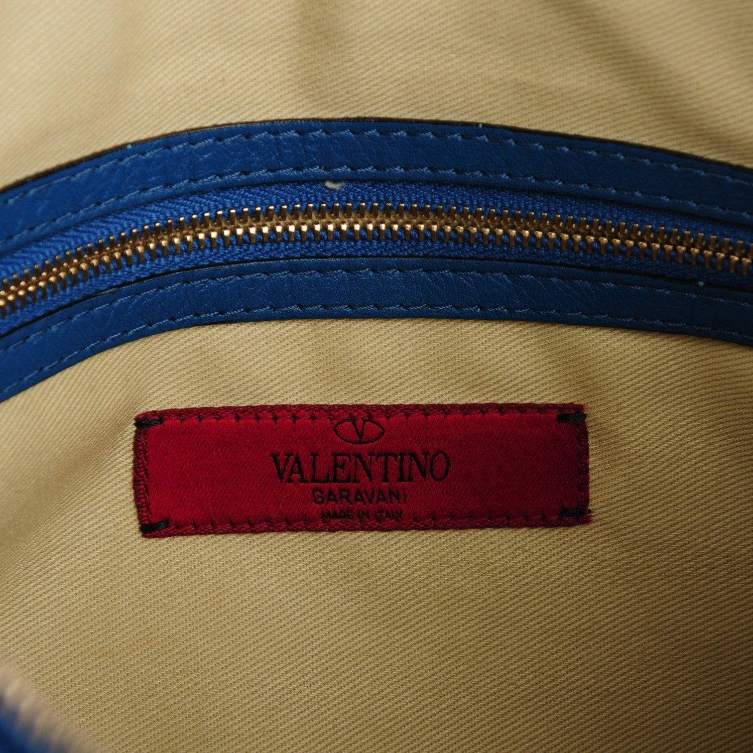 Valentino Garavani Vitello Large Rockstud Zip Wristlet Pouch Blu Delft 6 of 7