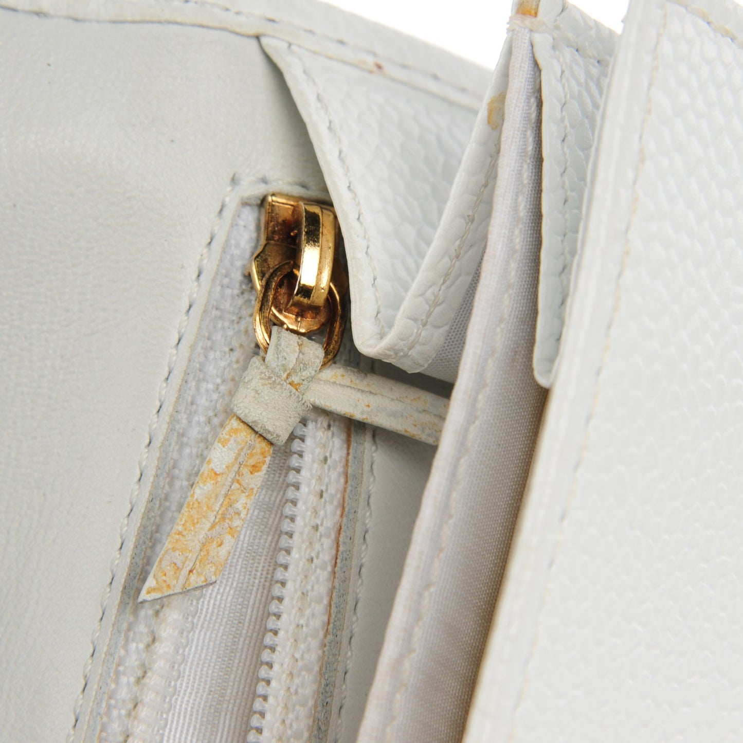 Caviar Timeless CC Wallet White