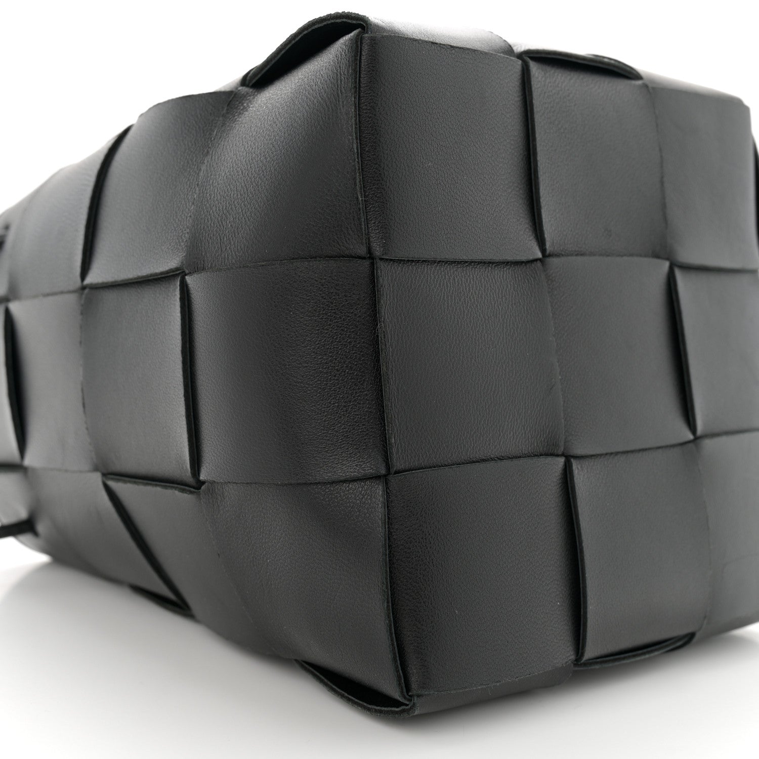 Bottega Veneta Nappa Maxi Intrecciato Cassette Bucket Bag Black 8 of 11